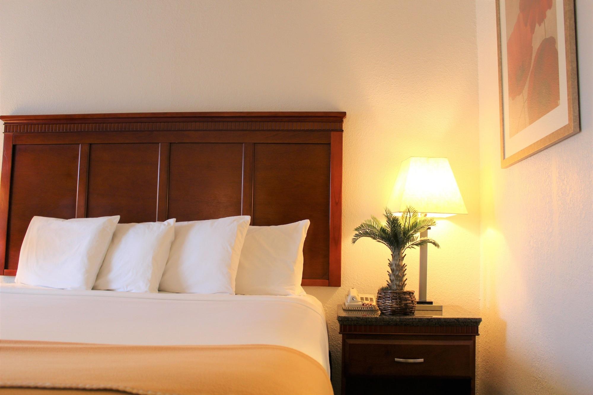 Inn E Real Santa Clara